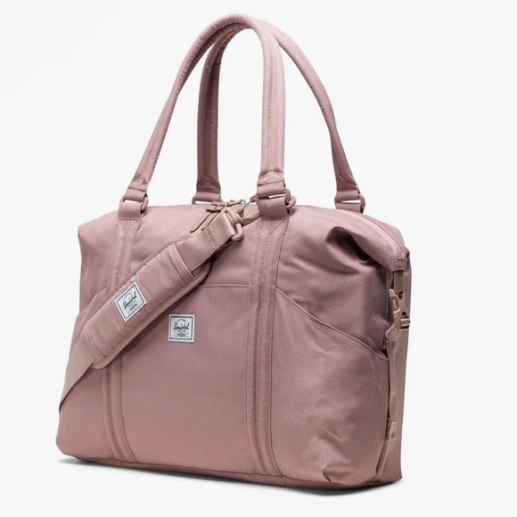 Herschel Strand Duffle | Diaper Bag - 24L in Mauve - Picture 3 of 9